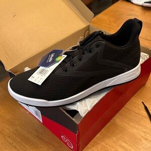 NWT Reebok Ever Road DMX 3.0 Size 9.5